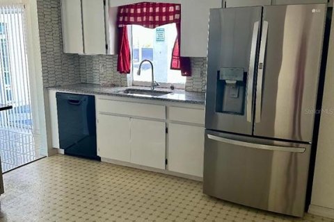 Villa ou maison à vendre à Port Charlotte, Floride: 3 chambres, 134.06 m2 № 1582571 - photo 6