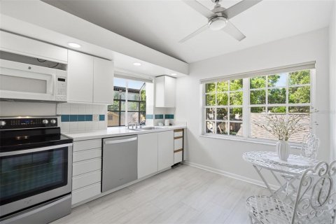 Copropriété à louer à Clearwater, Floride: 2 chambres, 125.7 m2 № 2095982 - photo 9