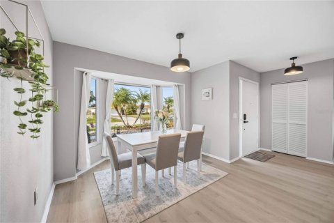 Casa en alquiler en Rotonda, Florida, 2 dormitorios, 142.42 m2 № 2106109 - foto 10