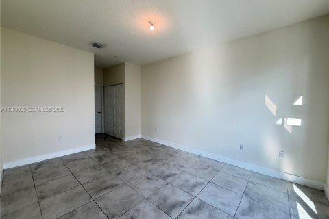 Снять в аренду кондоминиум в Дорал, Флорида 3 спальни, 104.89м2, № 2025997 - фото 8