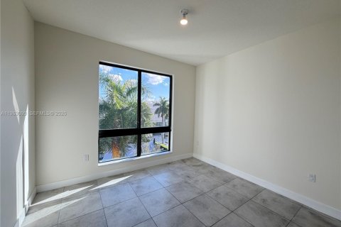 Снять в аренду кондоминиум в Дорал, Флорида 3 спальни, 104.89м2, № 2025997 - фото 11