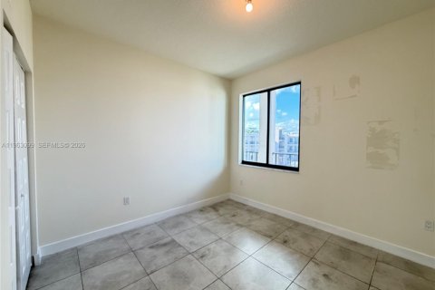 Снять в аренду кондоминиум в Дорал, Флорида 3 спальни, 104.89м2, № 2025997 - фото 14