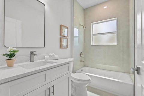 House in Indian lake estates, Florida 4 bedrooms, 175.68 sq.m. № 2234332 - photo 22