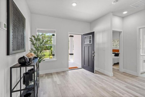 House in Indian lake estates, Florida 4 bedrooms, 175.68 sq.m. № 2234332 - photo 2