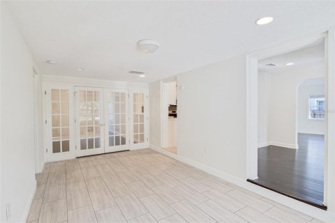 Villa ou maison à louer à Winter Park, Floride: 4 chambres, 210.61 m2 № 2354695 - photo 15