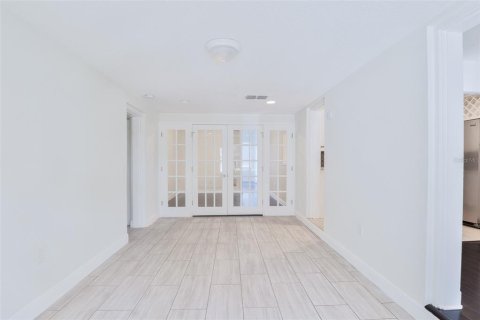 Villa ou maison à louer à Winter Park, Floride: 4 chambres, 210.61 m2 № 2354695 - photo 18