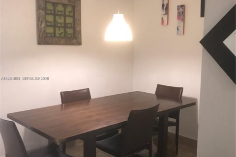 Купить кондоминиум в Майами-Бич, Флорида 1 спальня, 72.56м2, № 2027830 - фото 8