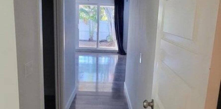 Casa en Hollywood, Florida 3 dormitorios, 141.3 m2 № 1221160