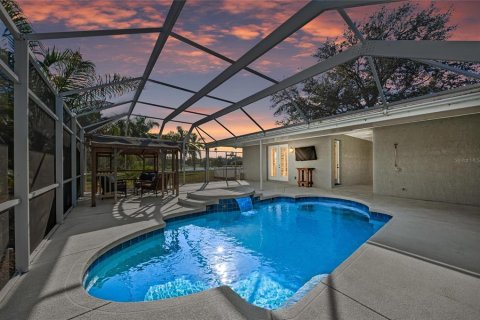 Casa en venta en Bradenton, Florida, 5 dormitorios, 274.53 m2 № 1734511 - foto 6