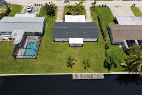 Apartment in Cape Coral, Florida 2 bedrooms, 74.32 sq.m. № 2095618 - photo 22