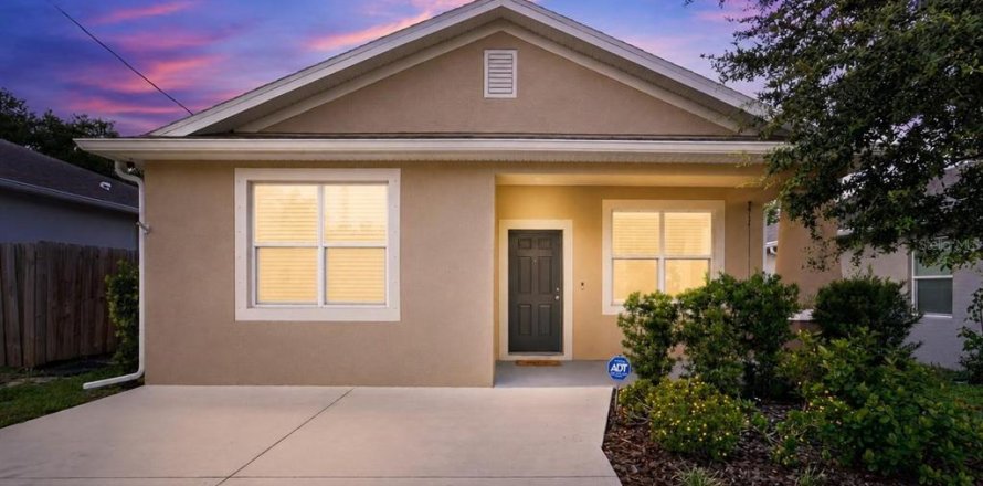 Villa ou maison à Tampa, Floride 3 chambres, 133.04 m2 № 2266419