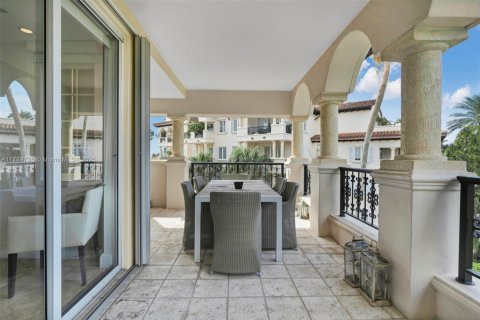 Copropriété à louer à Miami, Floride: 2 chambres, 132.76 m2 № 2038140 - photo 18
