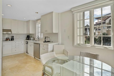 Copropriété à louer à Miami, Floride: 2 chambres, 132.76 m2 № 2038140 - photo 9