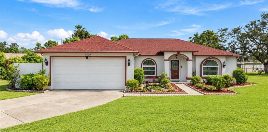 Villa ou maison à Spring Hill, Floride 3 chambres, 149.11 m2 № 2415353