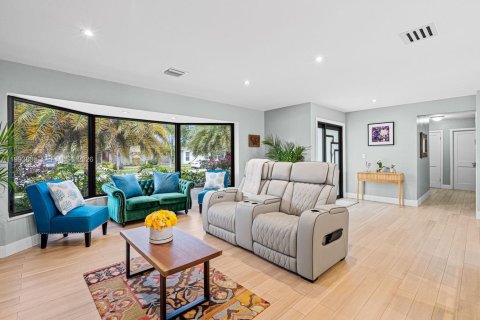 Casa en venta en Cutler Bay, Florida, 3 dormitorios, 136.38 m2 № 2056544 - foto 9