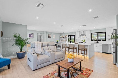 Casa en venta en Cutler Bay, Florida, 3 dormitorios, 136.38 m2 № 2056544 - foto 10