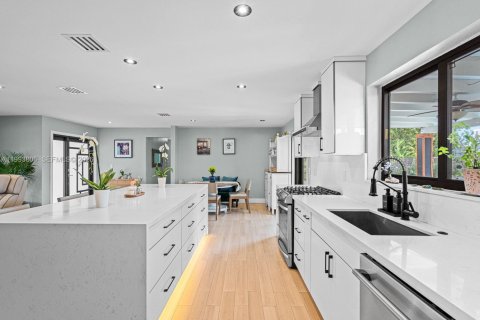 Casa en venta en Cutler Bay, Florida, 3 dormitorios, 136.38 m2 № 2056544 - foto 15