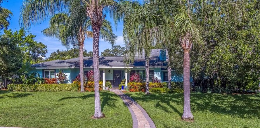 Casa en Belleair, Florida 3 dormitorios, 141.21 m2 № 1836996