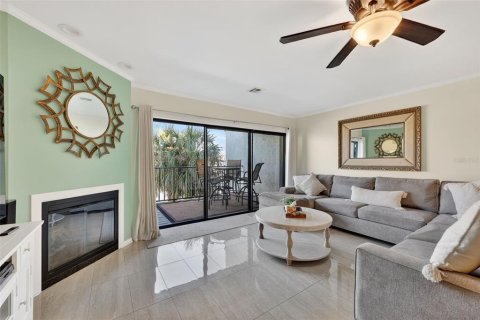 Townhouse in Clearwater, Florida 3 bedrooms, 179.3 sq.m. № 2104149 - photo 7