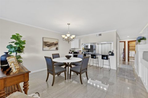 Townhouse in Clearwater, Florida 3 bedrooms, 179.3 sq.m. № 2104149 - photo 8