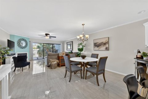 Townhouse in Clearwater, Florida 3 bedrooms, 179.3 sq.m. № 2104149 - photo 6