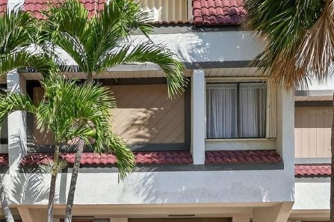 Townhouse in Clearwater, Florida 3 bedrooms, 179.3 sq.m. № 2104149 - photo 2