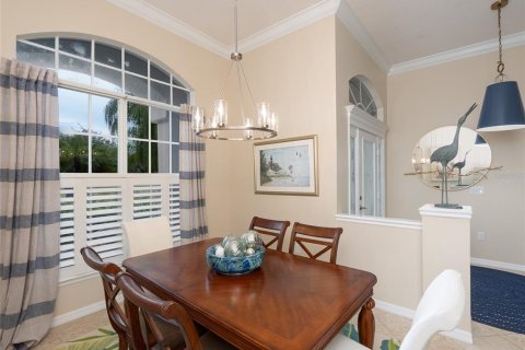House in Englewood, Florida 3 bedrooms, 202.62 sq.m. № 2408994 - photo 8