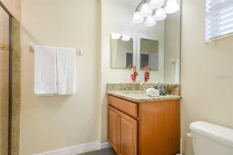 Touwnhouse à vendre à Kissimmee, Floride: 5 chambres, 197.7 m2 № 2419313 - photo 5