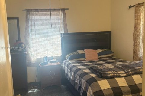 House in Hollywood, Florida 3 bedrooms, 96.62 sq.m. № 2022989 - photo 13