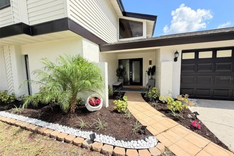 House in Tampa, Florida 4 bedrooms, 219.44 sq.m. № 2142004 - photo 25