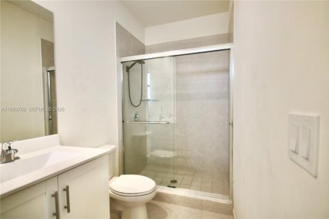 Touwnhouse à louer à Hialeah, Floride: 3 chambres, 123.75 m2 № 2006758 - photo 15