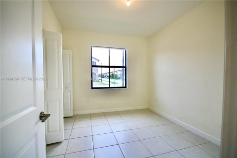 Touwnhouse à louer à Hialeah, Floride: 3 chambres, 123.75 m2 № 2006758 - photo 8