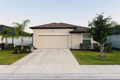 Casa en North Fort Myers, Florida 4 dormitorios, 168.34 m2 № 2102431