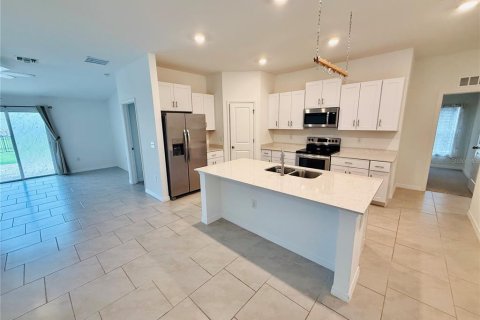 House in North Fort Myers, Florida 4 bedrooms, 168.34 sq.m. № 2102431 - photo 6