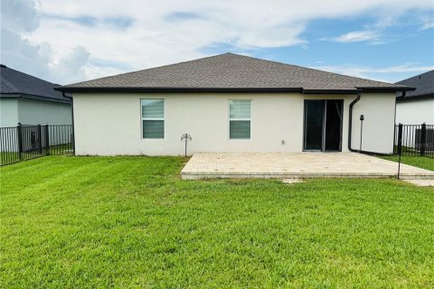 House in North Fort Myers, Florida 4 bedrooms, 168.34 sq.m. № 2102431 - photo 25