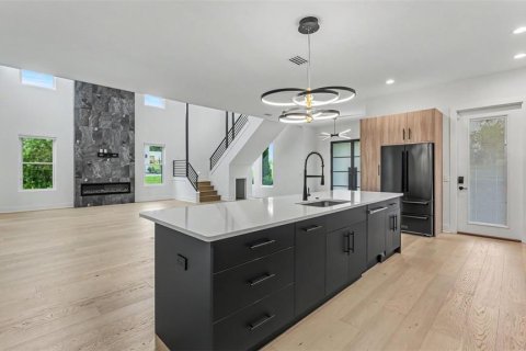 Купить виллу или дом в Лейкленд, Флорида 12 комнат, 370.96м2, № 2111623 - фото 9