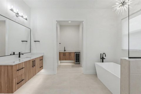 Купить виллу или дом в Лейкленд, Флорида 12 комнат, 370.96м2, № 2111623 - фото 26