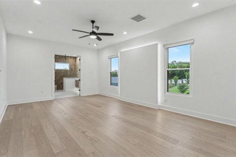 Купить виллу или дом в Лейкленд, Флорида 12 комнат, 370.96м2, № 2111623 - фото 21