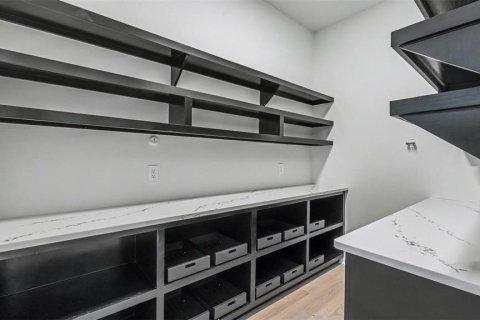 Купить виллу или дом в Лейкленд, Флорида 12 комнат, 370.96м2, № 2111623 - фото 12