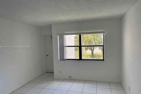 Copropriété à vendre à Weston, Floride: 2 chambres, 102.75 m2 № 1938070 - photo 7