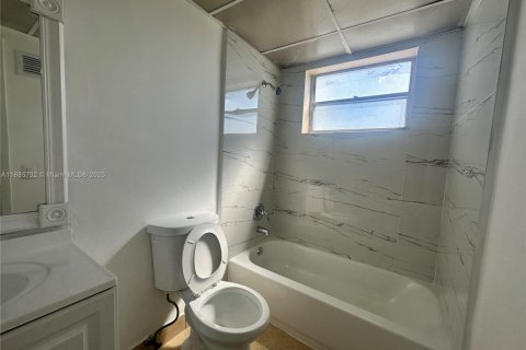 Copropriété à louer à North Miami, Floride: 1 chambre, 72.19 m2 № 1932499 - photo 12