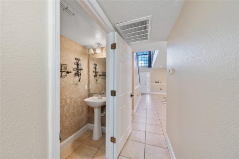 House in Kissimmee, Florida 4 bedrooms, 273.88 sq.m. № 2231603 - photo 10