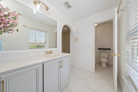 House in Kissimmee, Florida 4 bedrooms, 273.88 sq.m. № 2231603 - photo 20