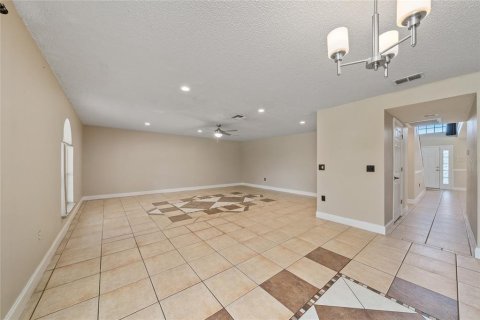House in Kissimmee, Florida 4 bedrooms, 273.88 sq.m. № 2231603 - photo 14
