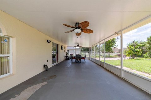 House in Kissimmee, Florida 4 bedrooms, 273.88 sq.m. № 2231603 - photo 30