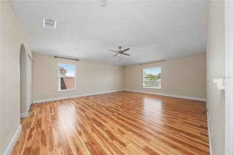 House in Kissimmee, Florida 4 bedrooms, 273.88 sq.m. № 2231603 - photo 18