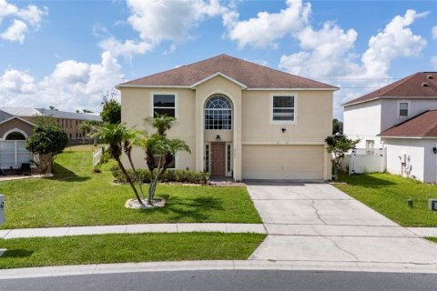 House in Kissimmee, Florida 4 bedrooms, 273.88 sq.m. № 2231603