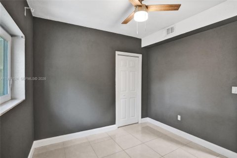 Villa ou maison à louer à Miami, Floride: 4 chambres, 102.29 m2 № 2031026 - photo 25