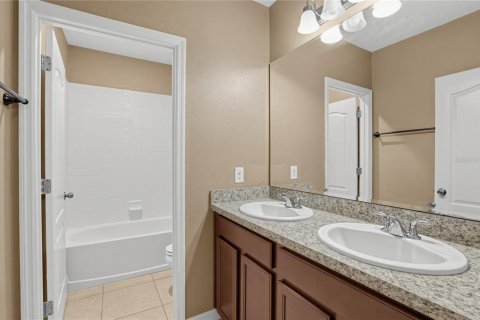 Villa ou maison à vendre à Groveland, Floride: 3 chambres, 176.42 m2 № 2349166 - photo 20