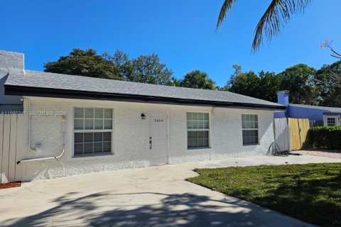 Casa en alquiler en Fort Lauderdale, Florida, 3 dormitorios, 162.76 m2 № 2062738 - foto 8